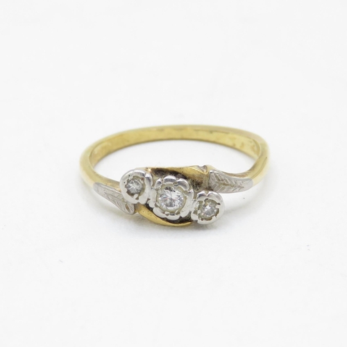 206 - 18ct gold illusion set diamond three stone ring (2.3g) Size  K