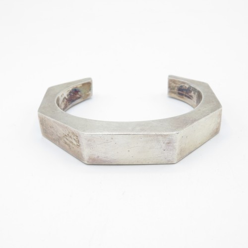 241 - Silver modernist hexagonal shaped bangle