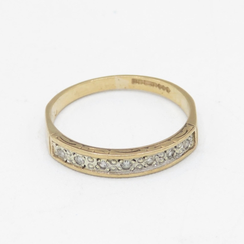 57 - 9ct gold vintage diamond half eternity ring (1.5g) Size  M