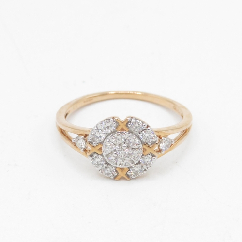 98 - 9ct gold diamond dress ring (2.2g) Size  Q