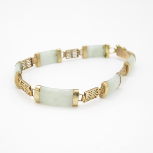 4 - 9ct gold jade bracelet (8.3g)