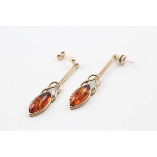 120 - 9ct gold amber drop earrings (3g)