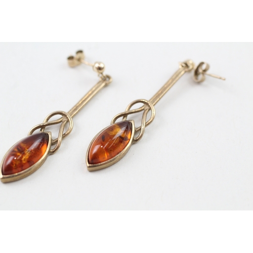 120 - 9ct gold amber drop earrings (3g)