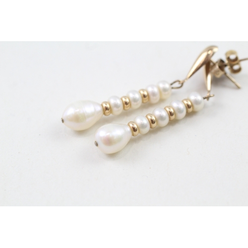 174 - 9ct gold cultured pearl drop earrings with posts (2.3g)