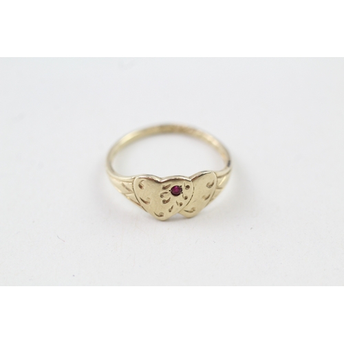 180 - 9ct gold ruby heart dress ring *as seen* (1.1g) Size  K 1/2