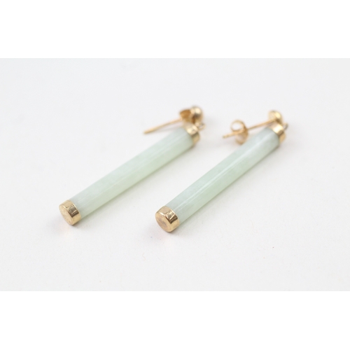 181 - 9ct gold jade bar drop earrings with posts (3.4g)