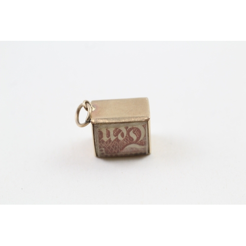 190 - 9ct gold vintage 'in emergency break glass' bank note charm (2.3g)