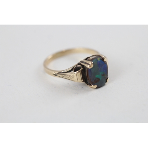 215 - 9ct gold vintage opal dress ring (2.7g) Size  L 1/2