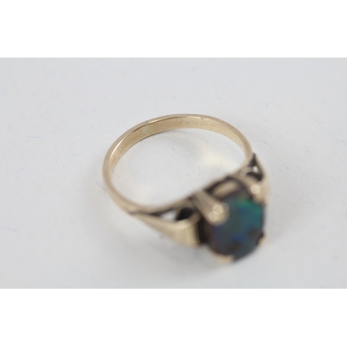 215 - 9ct gold vintage opal dress ring (2.7g) Size  L 1/2