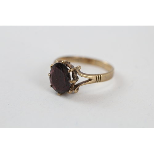 218 - 9ct gold vintage garnet dress ring (2.5g) Size  N