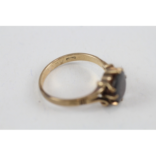 218 - 9ct gold vintage garnet dress ring (2.5g) Size  N