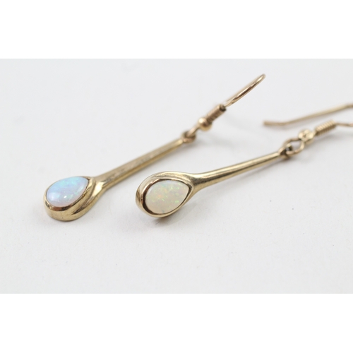 26 - 9ct gold opal drop earrings (2.5g)