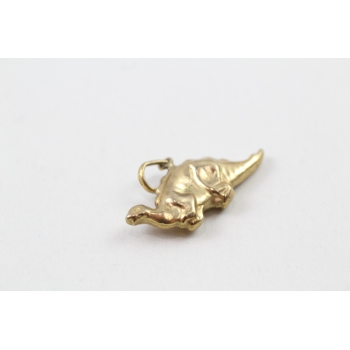 29 - 9ct gold stegosaurus charm (0.9g)