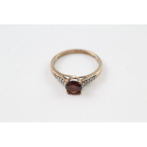 32 - 9ct gold garnet & diamond dress ring (2.1g) Size  N 1/2