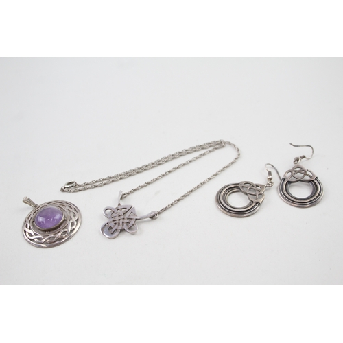 342 - A collection of silver Celtic jewellery including Malcolm Gray & Ola Gorie (21g)