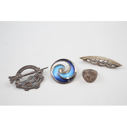 349 - A collection of silver Celtic jewellery including Ola Gorie (28g)