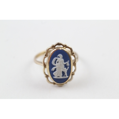 36 - 9ct gold jasperwax wedgewood dress ring (2.8g) Size  P