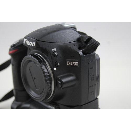 443 - Nikon D3200 DSLR Digital Camera Working Body Only w/ Battery Pack & Manual