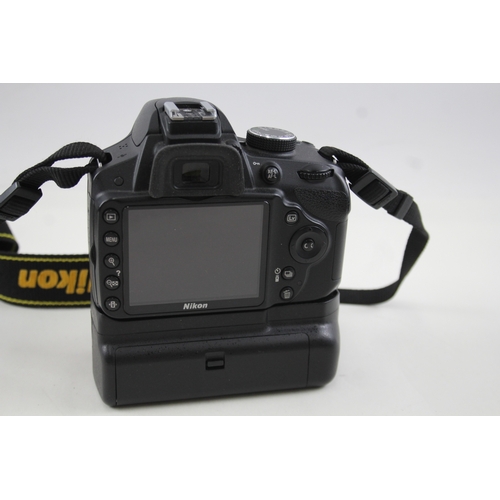 443 - Nikon D3200 DSLR Digital Camera Working Body Only w/ Battery Pack & Manual