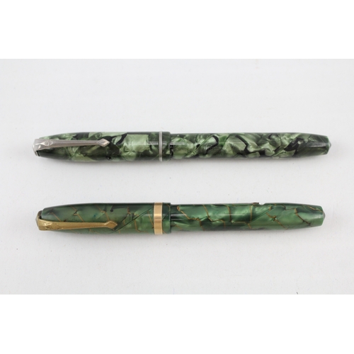 493 - 2 x Vintage Conway Stewart Green Fountain Pens w/ 14ct Nibs Inc 84, 75 Etc