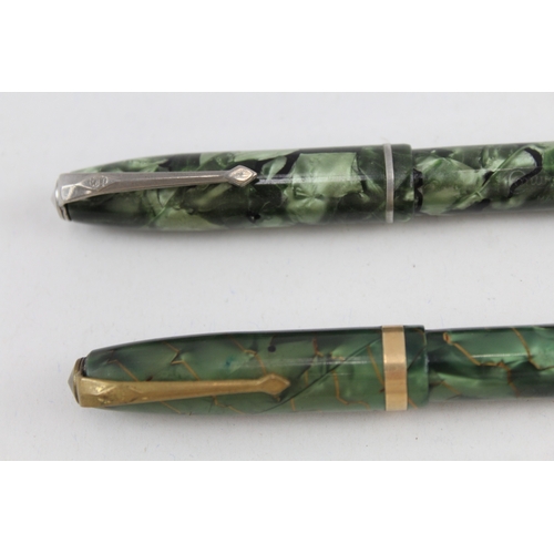 493 - 2 x Vintage Conway Stewart Green Fountain Pens w/ 14ct Nibs Inc 84, 75 Etc