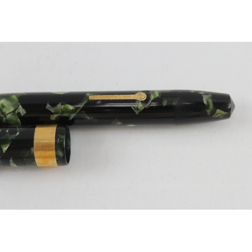 498 - Vintage Conway Stewart No.27 Green FOUNTAIN PEN w/ 14ct Gold Nib WRITING