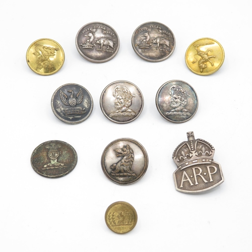 401 - Collection of Buttons and Badges