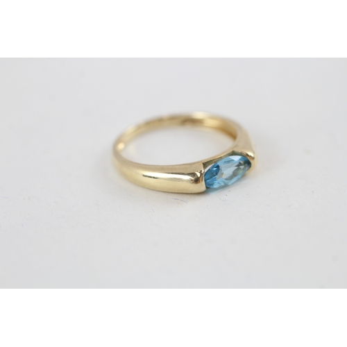 107 - 9ct gold bezel set topaz dress ring (1.5g) Size  K