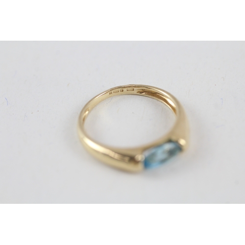 107 - 9ct gold bezel set topaz dress ring (1.5g) Size  K