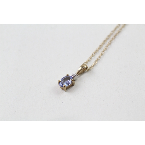 15 - 9ct gold tanzanite and diamond pendant with 9ct gold chain (1.4g)