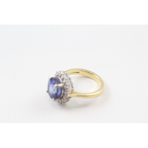 25 - 18ct gold diamond sapphire halo ring (8.3g) Size  N