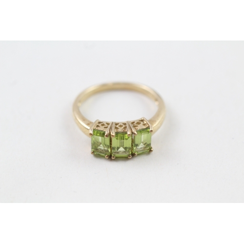 34 - 9ct gold peridot ring (2.6g) Size  N