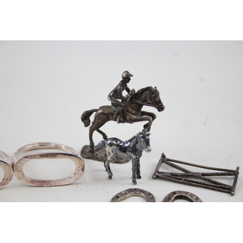 371 - 7 x Antique / Vintage .925 Sterling Silver Horse Themed Trinkets (105g)