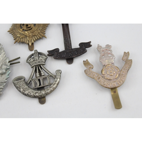 391 - Military Cap Badges Inc Royal Marines, Lincolns, A&SH, Etc x 10