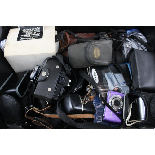 437 - Assorted Vintage Cameras Inc. SLRs, DSLRs, Lenses, Digital Compacts Etc. Job Lot