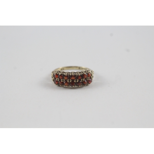 6 - 9ct gold vintage garnet double row dress ring (2.3g) Size  M