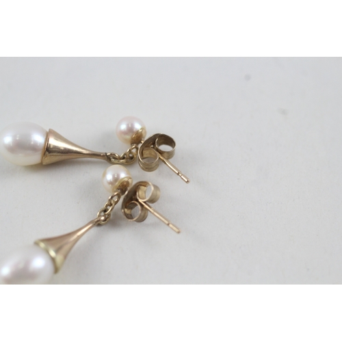 63 - 9ct gold cultured pearl drop earrings with posts (2.2g)