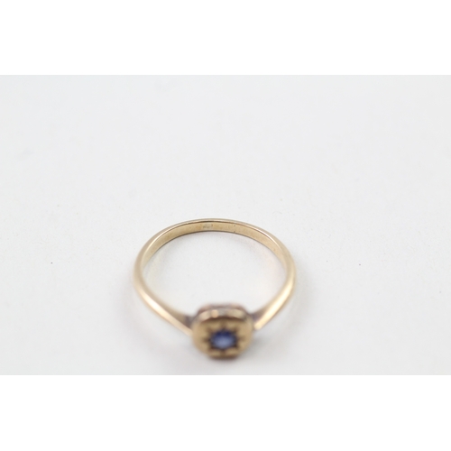 83 - 9ct gold vintage star set sapphire solitaire ring (1.5g) Size  M