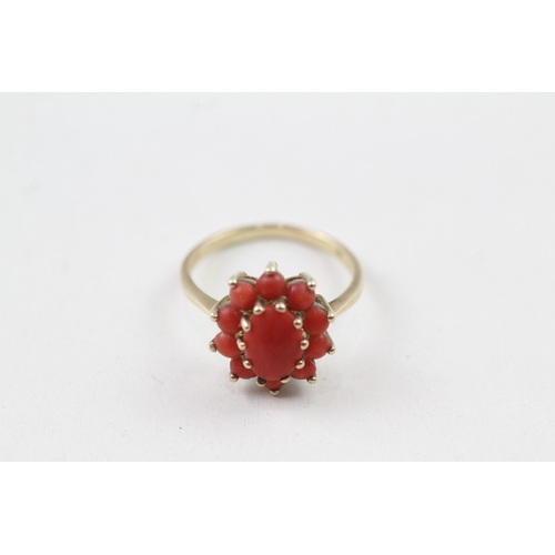 85 - 9ct gold vintage coral halo dress ring (2.3g) Size  M