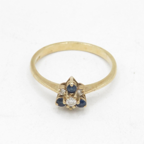 13 - 9ct gold sapphire & diamond cluster ring (1.6g) Size  M