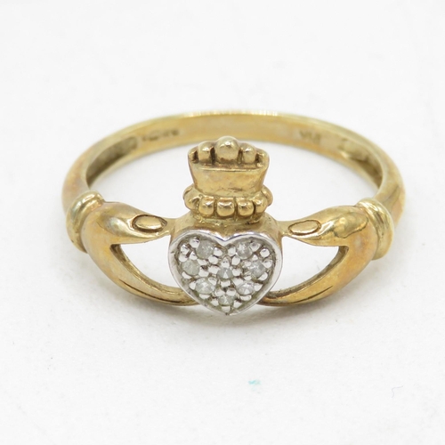 123 - 9ct gold diamond claddagh dress ring (1.9g) Size  N