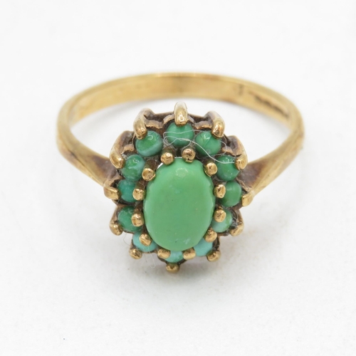 126 - 9ct gold vintage turquoise halo dress ring (2g) Size  O