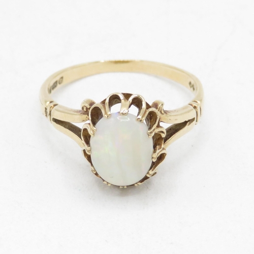 143 - 9ct gold vintage opal cabochon cut dress ring (2.6g) Size  P