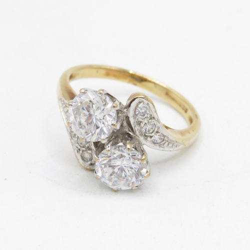 155 - 9ct gold cubic zirconia toi et moi dress ring (3.2g) Size  I 1/2