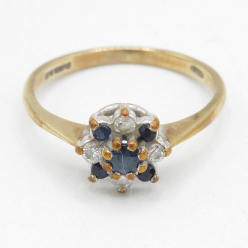 176 - 9ct gold sapphire and diamond floral cluster dress ring (1.5g) Size  K