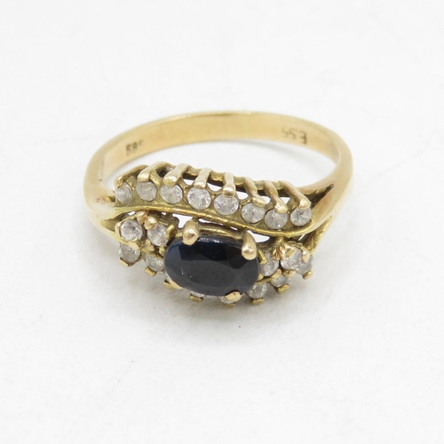 205 - 9ct gold sapphire & cubic zirconia dress ring (2.6g) Size  J