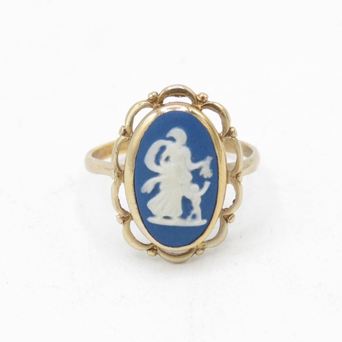 36 - 9ct gold jasperwax wedgewood dress ring (2.8g) Size  P