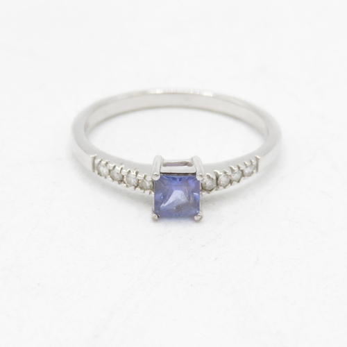 44 - 9ct white gold tanzanite solitaire dress ring with diamond set shoulders (1.8g) Size  N