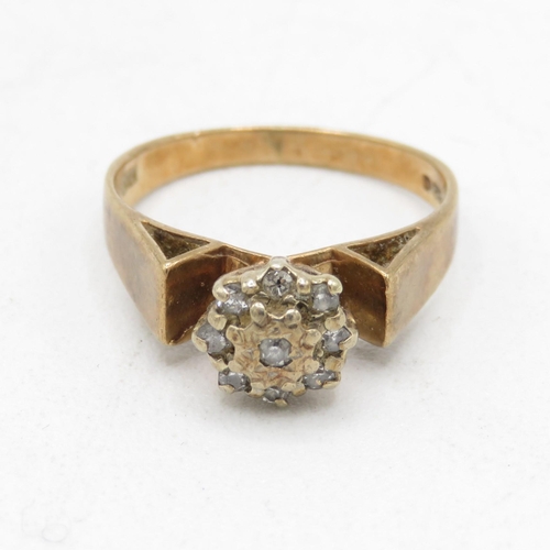 55 - 9ct gold vintage diamond cluster ring (2.8g) Size  L