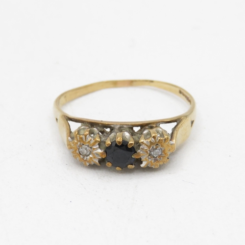 79 - 9ct gold vintage sapphire and diamond trilogy dress ring (1.7g) AS SEEN - MISHAPEN Size  L 1/2